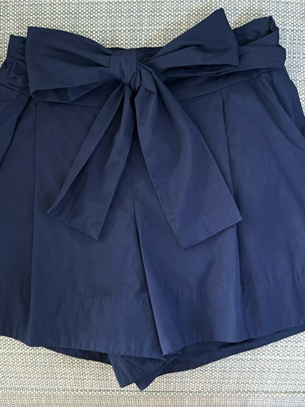 Vineyard Vines Navy High-Waist Shorts with Bow